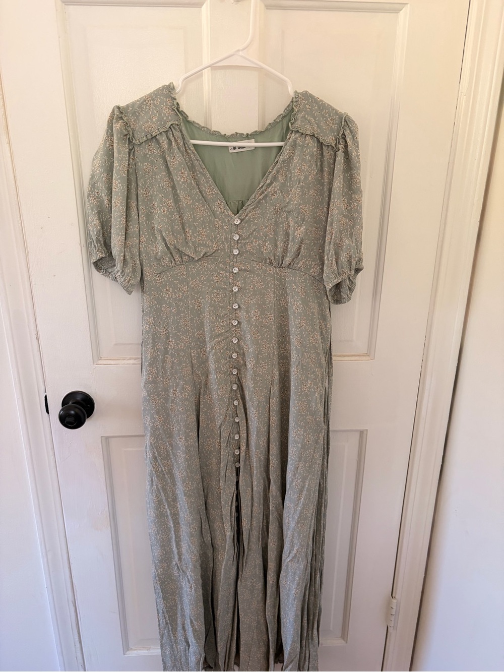 Light Sage Button-Front Maxi Dress with Puff Sleeves